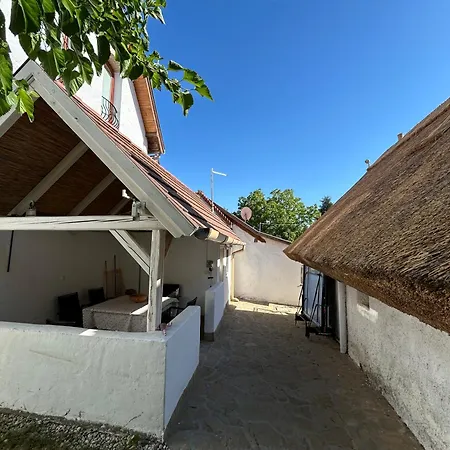 Rozsa Haz - Rose Szigliget